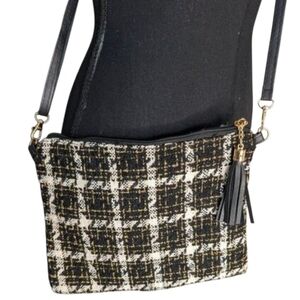 Gorgeous Classic Tweed Crossbody Bag - Black and White Handbag EUC